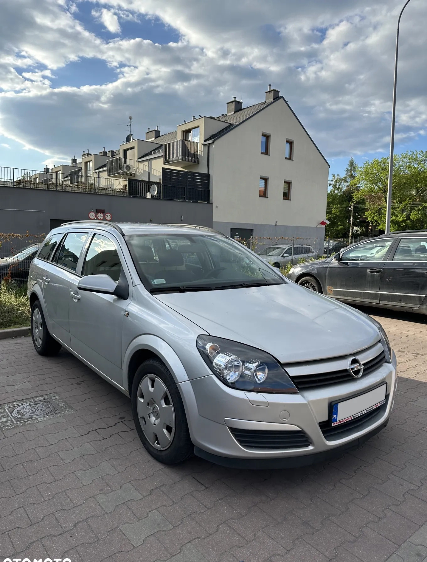 Opel Astra cena 7650 przebieg: 225000, rok produkcji 2005 z Wrocław małe 781